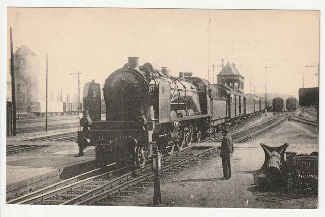 METZ - Moselle - CPA 57 - La Gare - Ostend Bale fast train arrives at the station