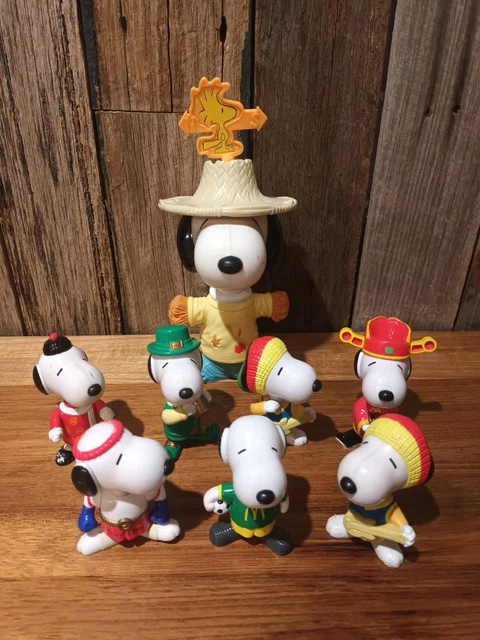 Snoopy Play Snoopy Around The World Mcdonalds Toys SNOOPY FIGURES