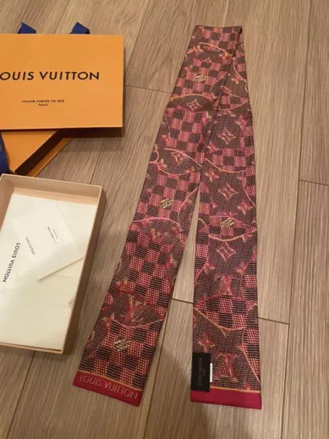 Used] LOUIS VUITTON Louis Vuitton Hair Ribbon Hair Ornament Hair Accessory  Ornament Pink x Red Cloth ref.367139 - Joli Closet