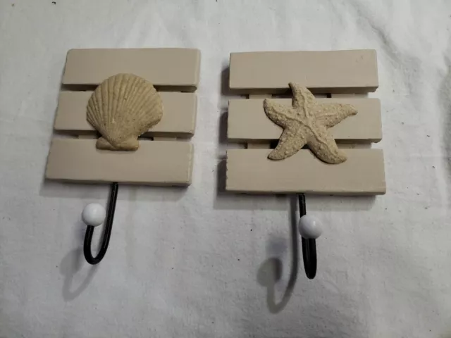 Set of 2 Wood & Starfish & Seashell 5" x 7.5" Wall Hooks cp