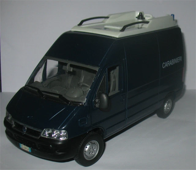 Norev 1/24 - Fiat Ducato Polizia - Bleu - Modèle 771073 - Occasion