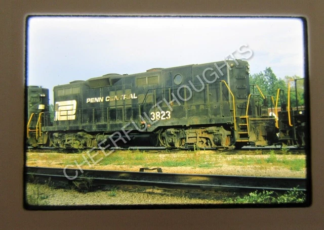 Original '70 Kodachrome Slide PC Penn Central 3823 GP9B         38S70