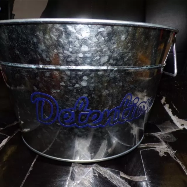"Detención"" personalizado Nuevo patio de recreo Silver Bullseye's 2 mango 10x6x8 cubo cubo