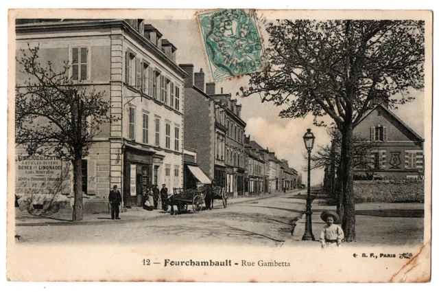 CPA 58 - FOURCHAMBAULT (Nièvre) - 12. Rue Gambetta (animée, attelage)