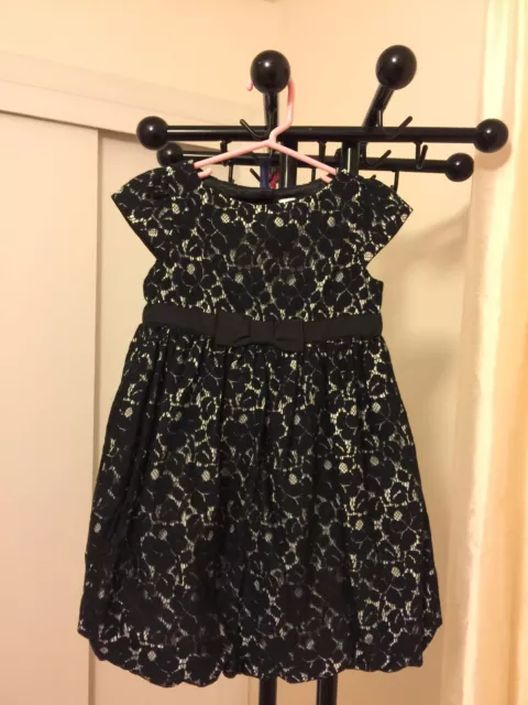 Baby Gap Dress Girl for 4 yrs Black/White (New without Tags)