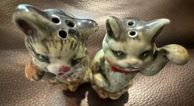 Collectible Vintage Antique Genuine Ceramic Cat Salt & Pepper Shakers Japan