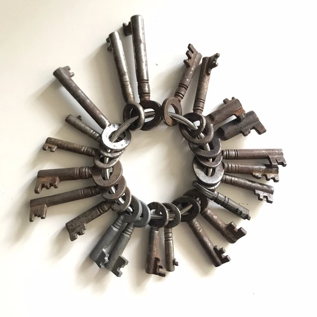 Antique Vintage Keys Job Lot. Lot 6.