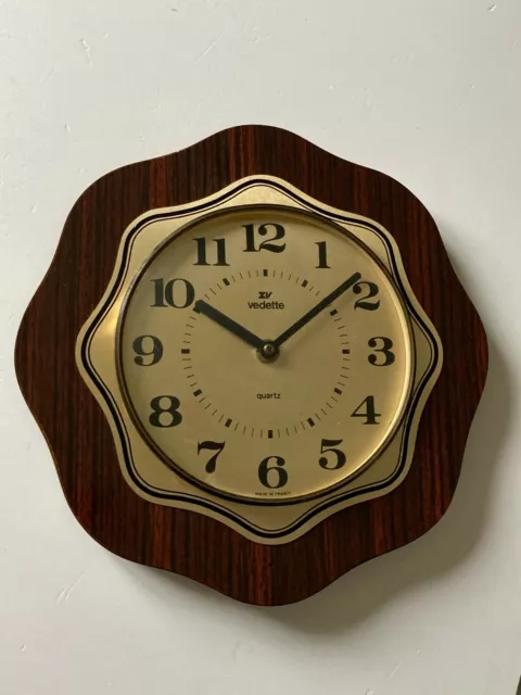 ANCIENNE HORLOGE (PENDULE) murale VEDETTE Made in France en formica - vintage EUR 15,00 - FR