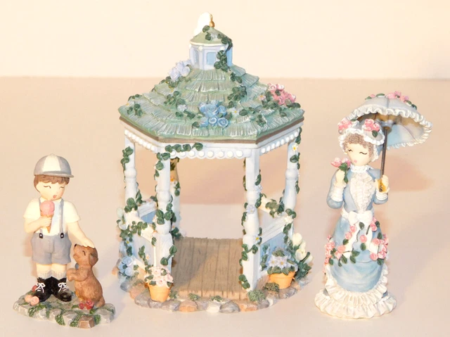 Ivy & Innocence The Garden Gazebo/ Virginia Reed Lot of 2