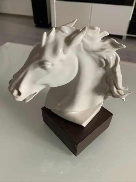 Pferdekopf   Araber Skulptur Porzellan  Markiert