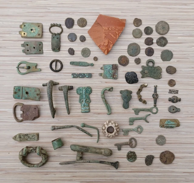 METAL DETECTING FINDS Roman Coins / Iron Age / Roman / Saxon