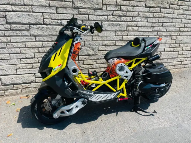 Italjet Dragster 200 scooter