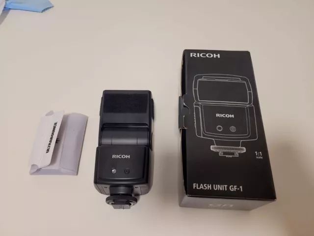 Ricoh GF-1 External TTL Flash Unit with diffuser