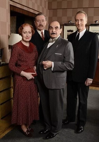 Poirot Unsigned 6" x 4" Photo - David Suchet, Hugh Fraser, Jackson and Moran *8