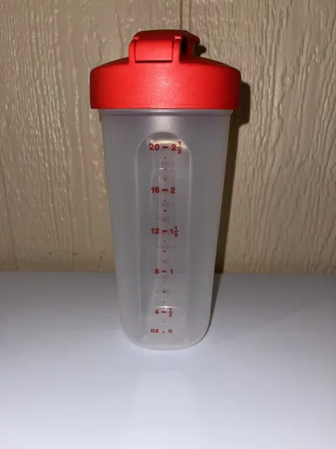 Tupperware Red Quik Shake Container 600ml (20oz) with blender disk