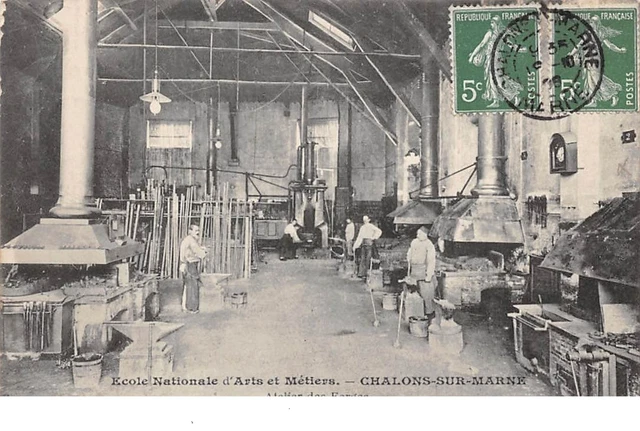 51 . n°205568. chalons sur marne. ecole d'arts et métiers. atelier des forges