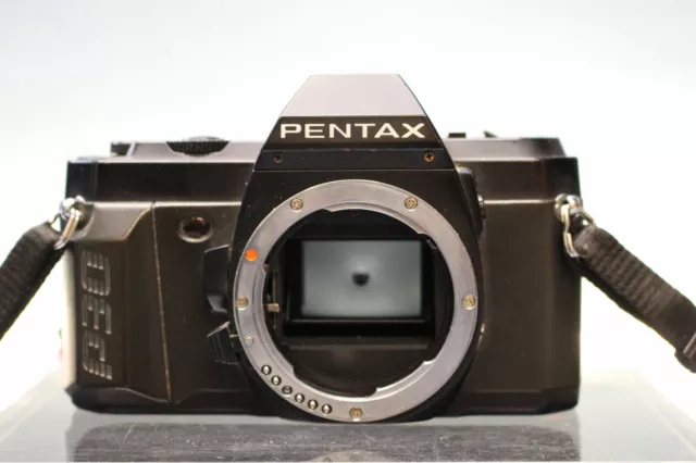Cámara fotográfica pentax P30 N, objetivo Pentax  – A Zoom 28-80mm f3.5-4.5. 3