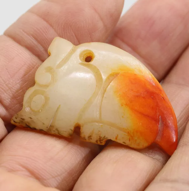 Collection ,-carved Chinese HeTian white jade beast amulet pendant D607