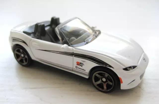 Matchbox 2015 Mazda MX-5 Miata