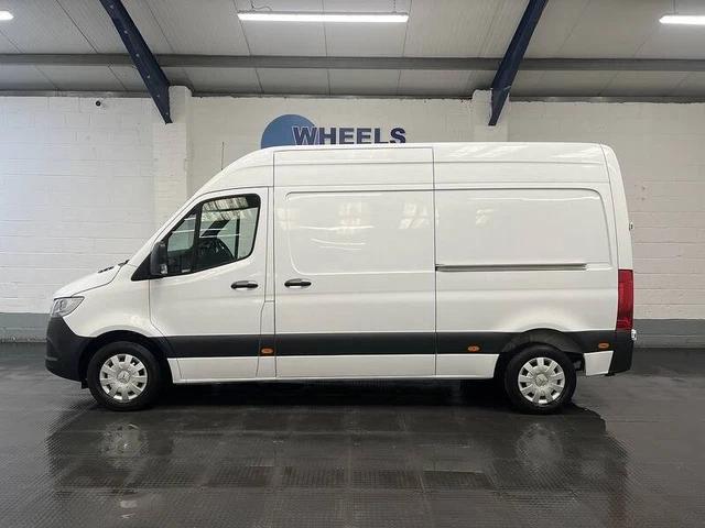 2023 MERCEDES-BENZ SPRINTER 2.0 315 CDI Premium Panel Van 5dr Diesel G ...