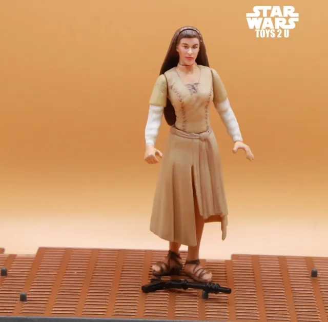 Star Wars Figure 1995 Potf Collection Leia Organa (Ewok Celebration Outfit)