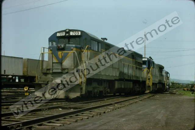Original Slide D&H Delaware & Hudson 709 GE U30C Binghamton NY 5-22-1975