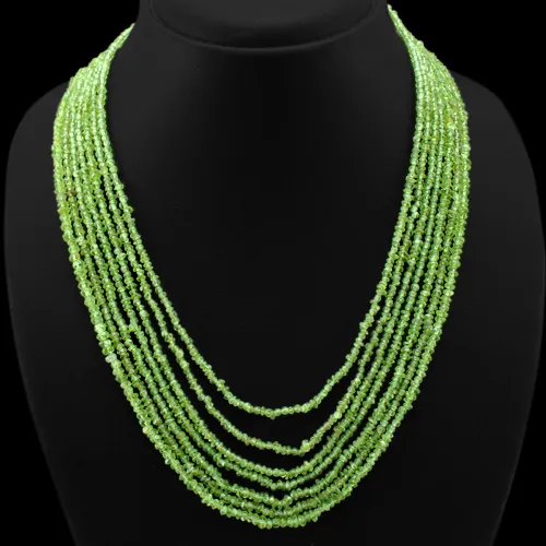 Breathtaking Quality 264.00 Cts Natural 7 Line Green Peridot Beads Necklace (Rs)