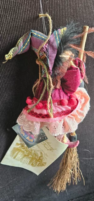 Witches Of Pendle Witch Anne Redfearn Flying 24 Cms With Lables