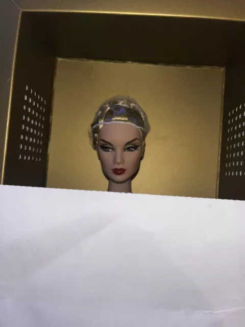 integrity doll head, Love Knot Of Gold Victoire Roux