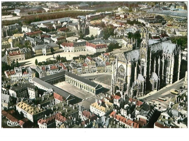 57. n° 41890. metz the cathedral and marketplace. cpsm 10 x 15 cm