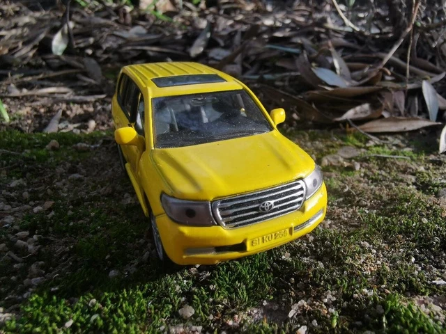 siku TOYOTA LAND CRUISER V8