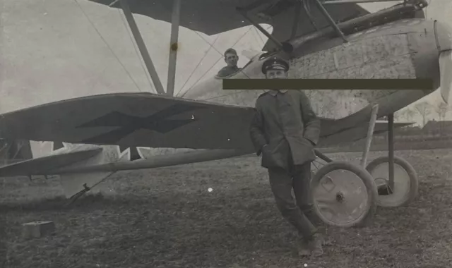 Soldat mit Flugzeug - ca. 1910 - 1920 - Luftwaffe Luftfahrt - Original Foto