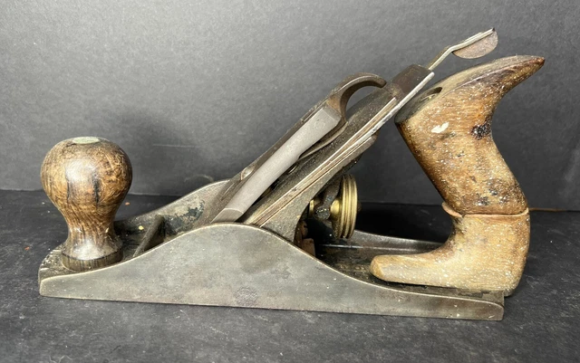 Vintage USA made Stanley Bailey No 4 Wood plane SW (broken wood handle)
