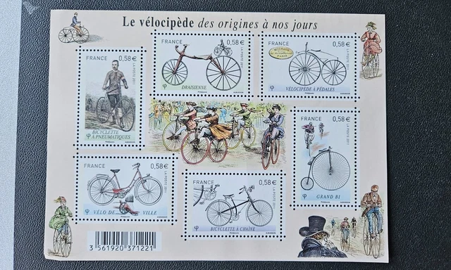 The image shows the statue of a velocipede by Michaud in Bar-le-Duc The image shows the statue of a velocipede by Michaud in Bar-le-Duc