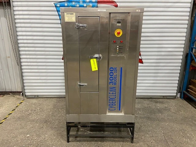 EMC Global Tech Cyber Clean 3000 Model: 32R EMC Global Tech Cyber Clean 3000 Model: 32R
