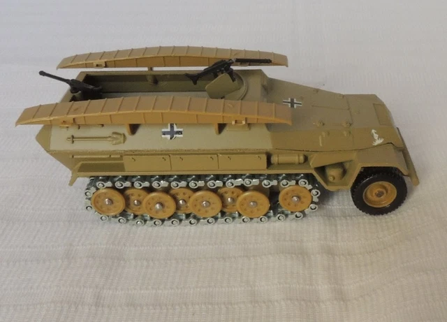 1/43 VEHICULE MILITAIRE Hanomag Sdkfz 251/1 Atlas En Metal Neuf EUR 15