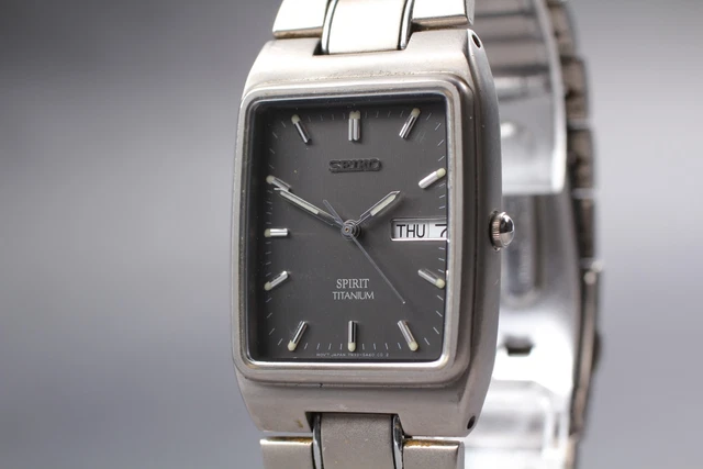 時計 SEIKO SPIRIT 7N33-5A30 TITANIUM QUARTZ 時計 SEIKO SPIRIT 7N33-5A30 TITANIUM QUARTZ Rare Vintage