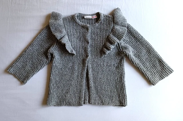 Gilet gris a volants. Zara. Laine. Taille 18 / 24 mois. 92 cm