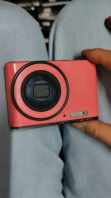 CÁMARA DIGITAL CASIO EX-JE10 usada solo piezas sin accesorios como