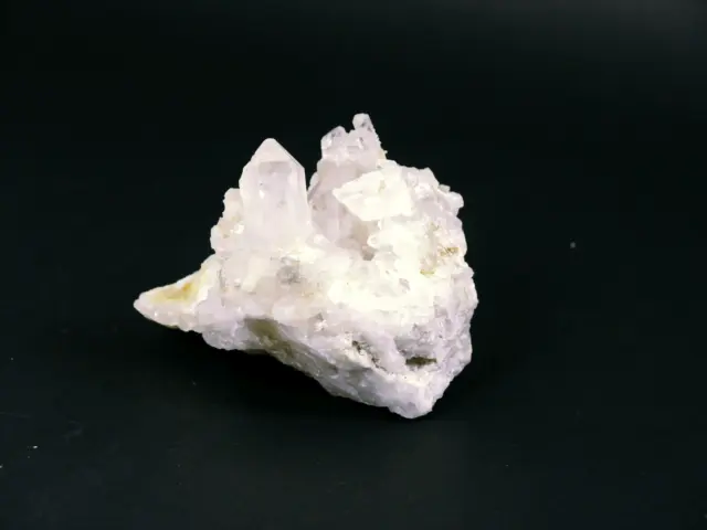 Druse Von Quarz Hyalinen Kristalle Prismatisch Bergkristall Dose Geode 110x90mm