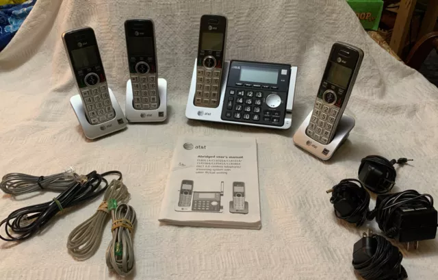 AT&T answering system w/ 4 phones #CL83464