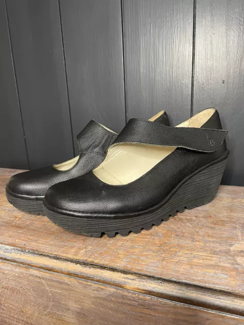 Fly London Black Leather Yasi wedge Shoes size 40/7 Immaculate Condition