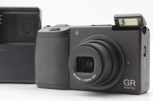【MINT / SH 2674】 Ricoh GR DIGITAL II 2 10.1MP Digital Camera From JAPAN