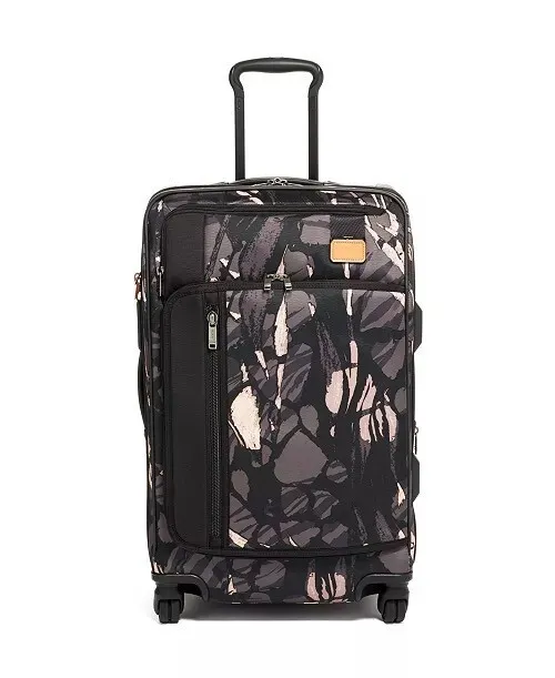 TUMI Merge Short Trip Expandable 4 Wheeled Packing Case As-Is Read