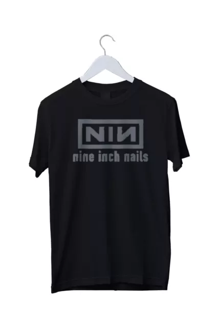 Nine Inch Nails Men's Large Black  T-shirt Silver Print Classic Metal Rock Band