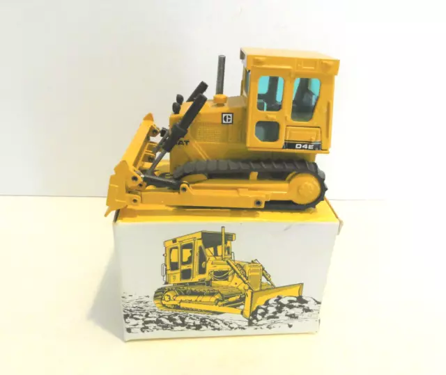 CAT NZG 205 - Caterpillar D4E Dozer - 1:50 - "NEW"