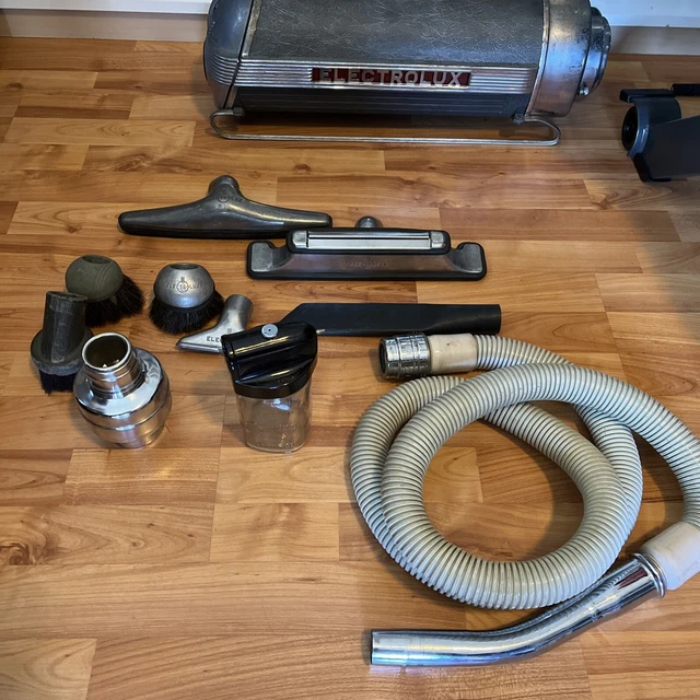 VINTAGE ELECTROLUX VACUUM Cleaner Deluxe Model 30 with Accessories