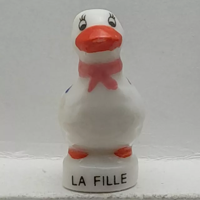 Fève La Fille Oie en porcelaine Pasquier Nordia 2004 (B17Q)