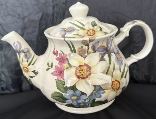 SADLER Teapot SA76 w/ Lid Gorgeous Floral Spray-Made in England-Pristine Cond.!