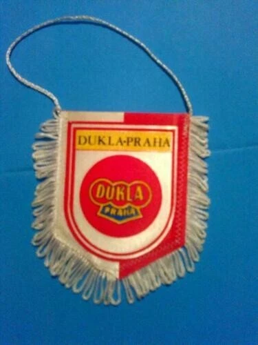 FOOTBALL FANION 1984 WIMPEL PENNANT DUKLA PRAGUE PRAHA